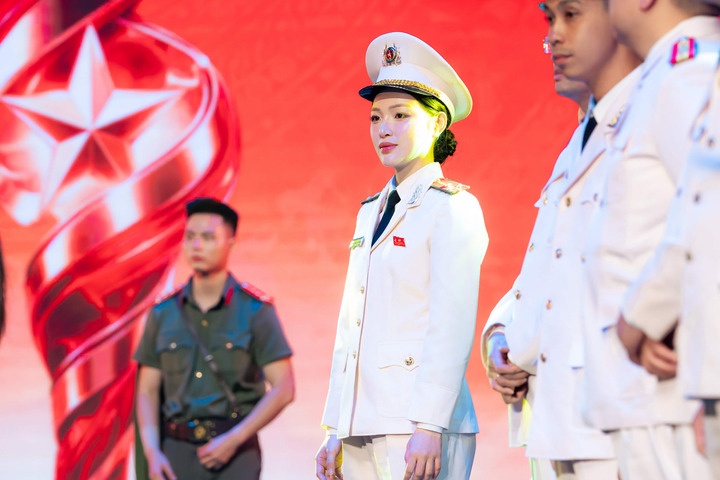 thuong uy anh 2