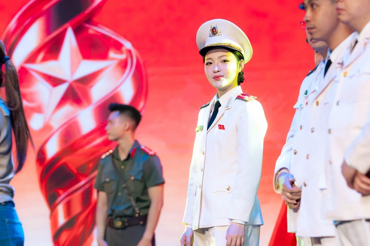 thuong uy anh 7
