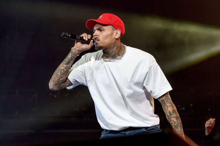 The stories of singer Chris Brown, singer Run It brother 2