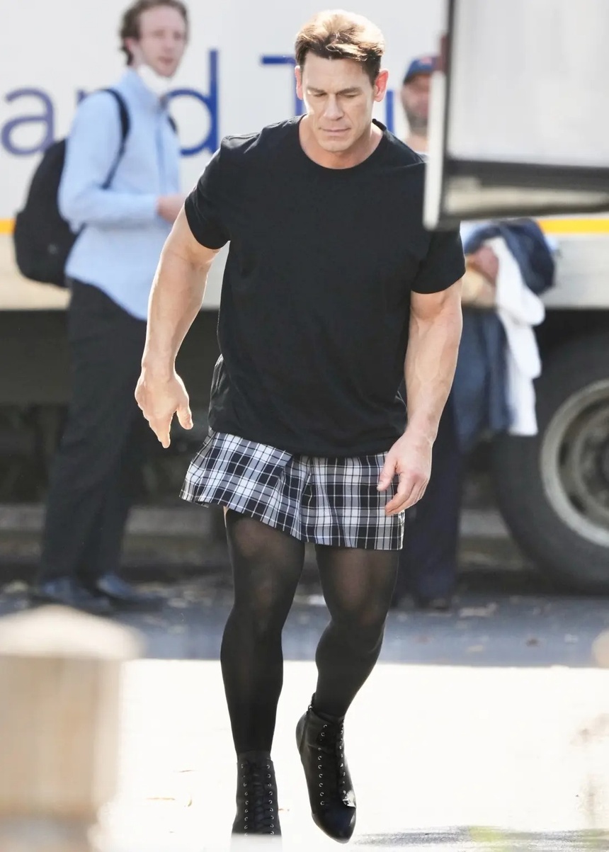 Fans spotted John Cena in a surprising outfit, sporting a feminine ...