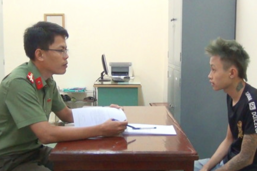 vuot bien lao dong trai phep anh 1