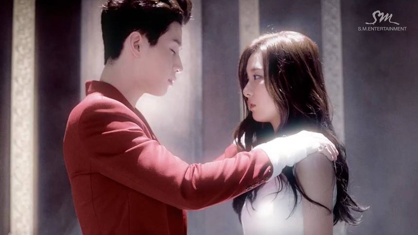 Seulgi trong MV Fantastic mới phát hành của Henry (Super Junior-M). Ảnh: facebook
