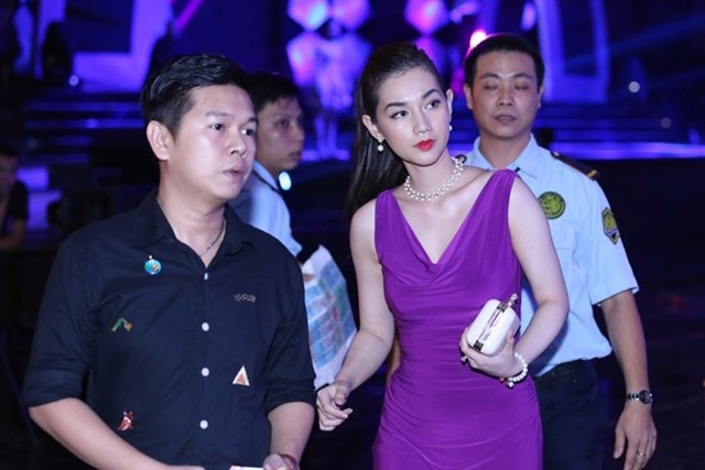 Ngoc Trinh va Vong eo 56 anh 2