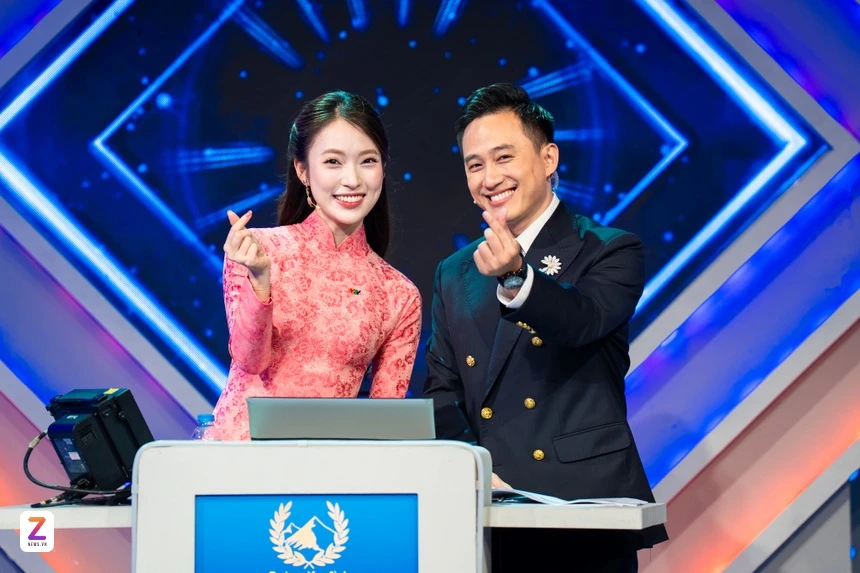 MC duong len dinh Olympia anh 1