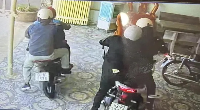 Cuop tiem vang anh 1
