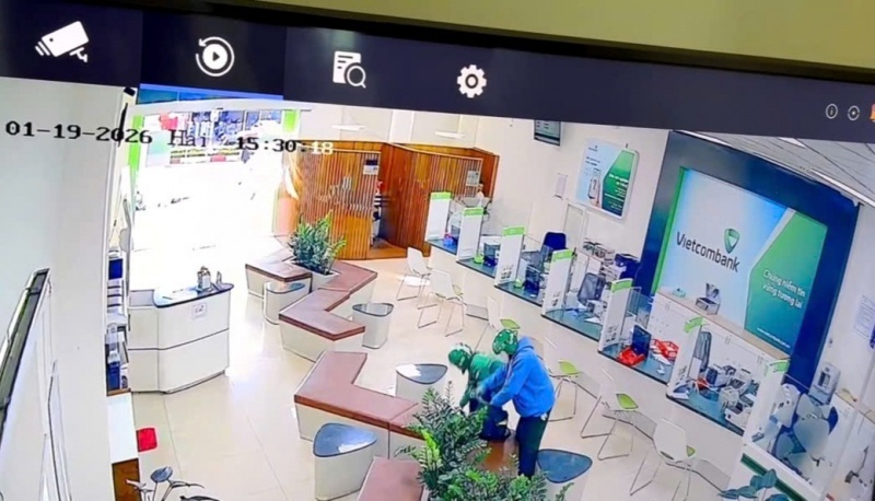 Ngan hang Vietcombank,  Giam doc Vietcombank,  Chu tich Vietcombank,  hang xe Grab,  Chu xe Grab,  Chu tich Grab anh 2