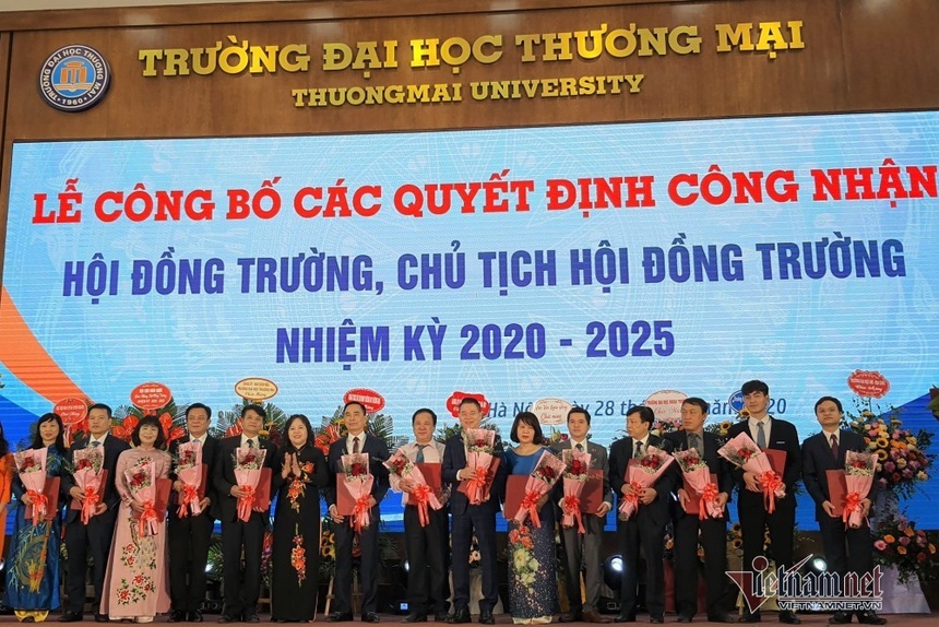 Hieu truong dai hoc anh 1