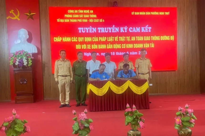 Dung xe dien Cua Lo anh 2