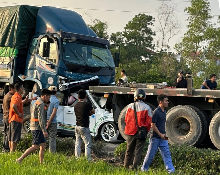 Tai nan oto lien hoan anh 2