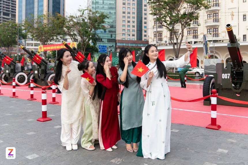 áo kỷ niệm ngày 30/4 ảnh 2 ao ky niem ngay 30/4 anh 2