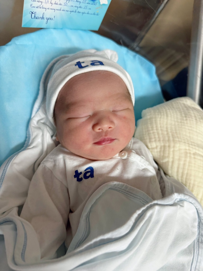 hoa khôi bóng chuyền ảnh 10