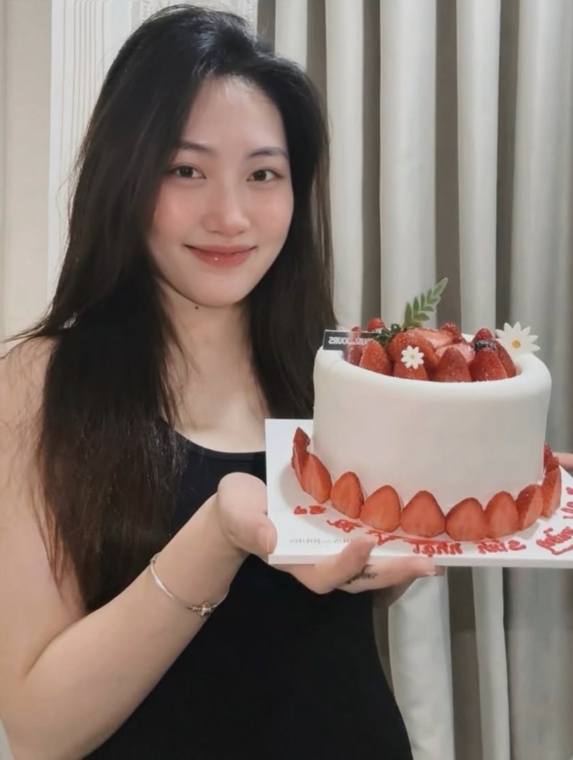 hoa khôi bóng chuyền ảnh 1