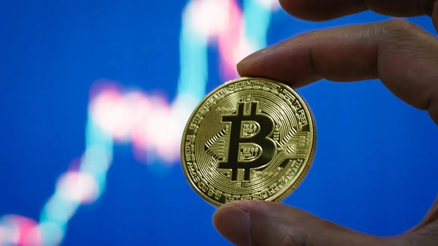 Bitcoin tăng chóng mặt, chuyên gia cảnh báo rủi ro tiền ảo vô giá trị