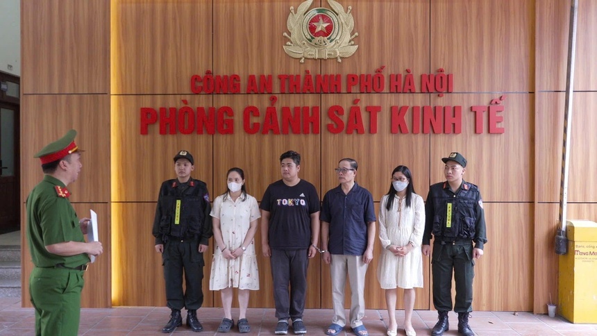 Bảo Tín Minh Châu ảnh 1 Bao Tin Minh Chau anh 1