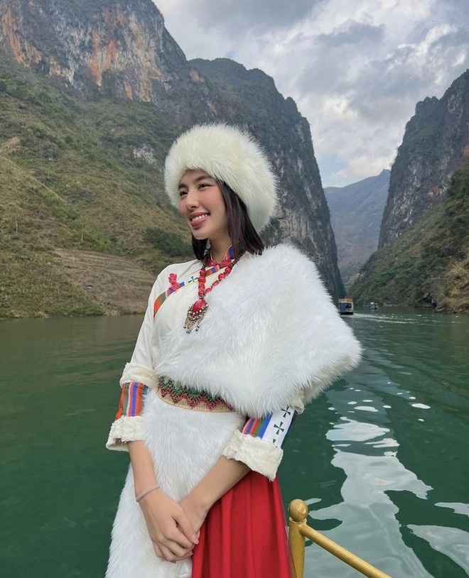 thuy tien xin loi anh 1
