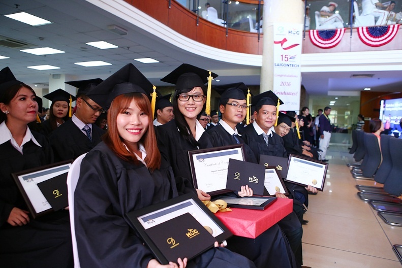 SaigonTech,  chuong trinh giao duc My tai Viet Nam anh 1