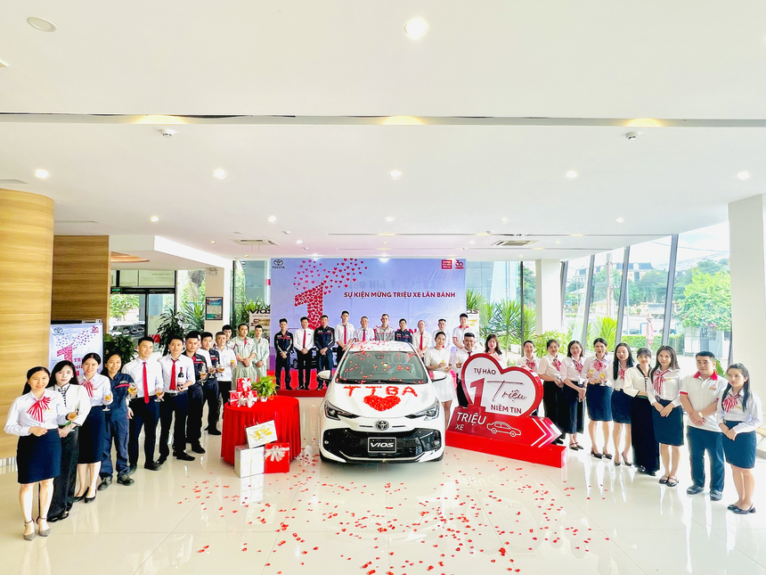 Toyota anh 1