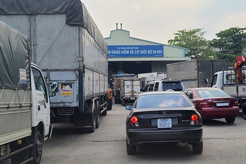 dang kiem Tet anh 1
