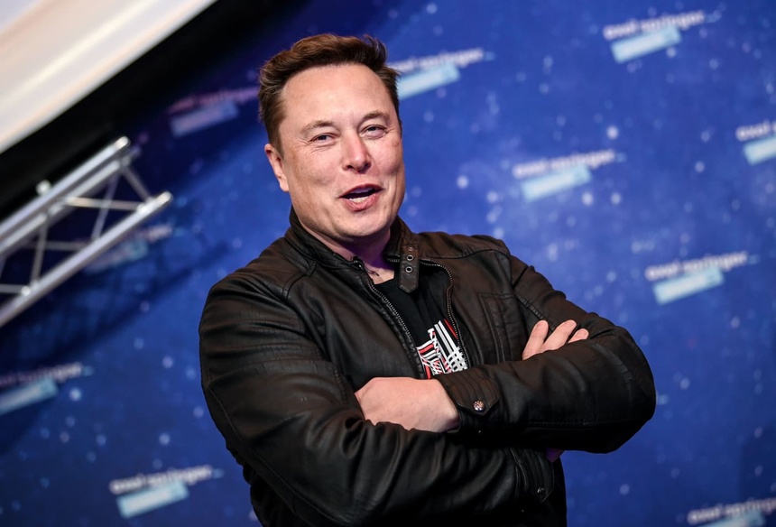 Elon Musk la nguoi ngoai hanh tinh anh 2