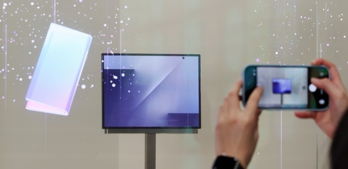 smartphone man hinh gap, Galaxy Z Fold7, smartphone gap ba, smartphone gap Samsung, Samsung APEC 2025 anh 6