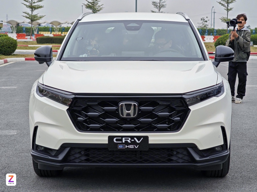 Honda CR-V e:HEV anh 3