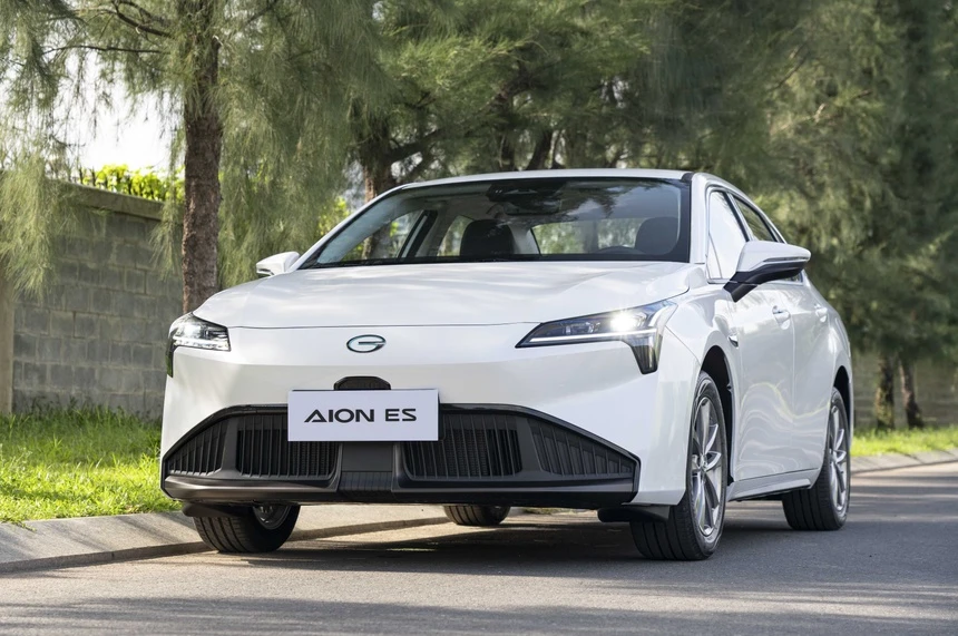 sedan co D anh 3