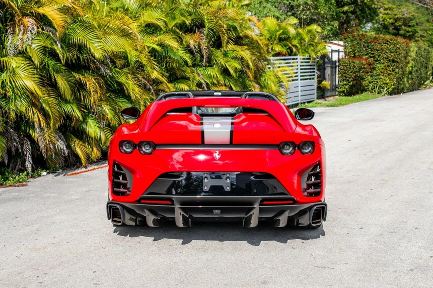 Ferrari 812 Competizione A ảnh 18 Ferrari 812 Competizione A anh 18