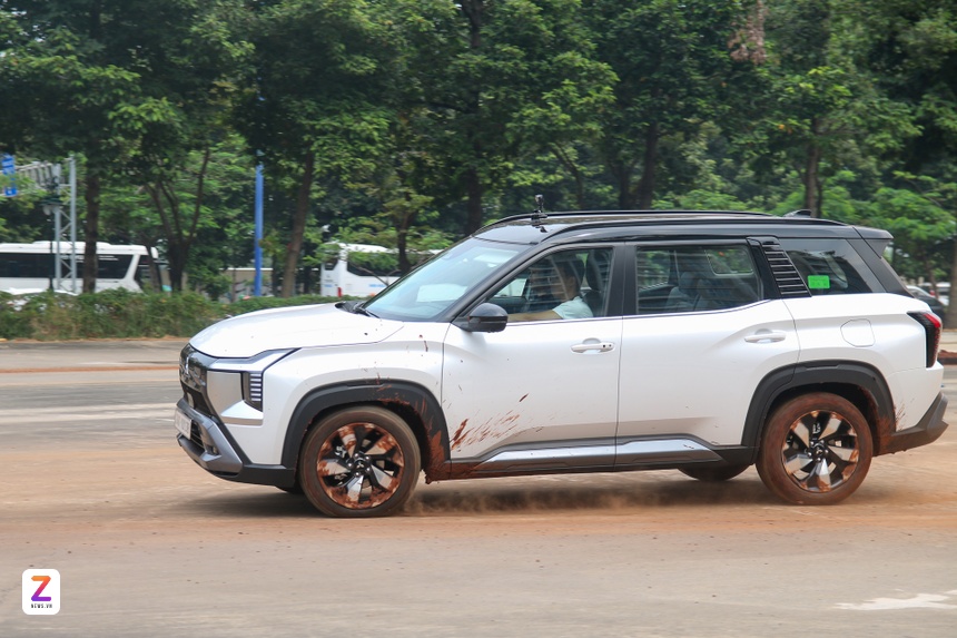 Mitsubishi Destinator anh 6