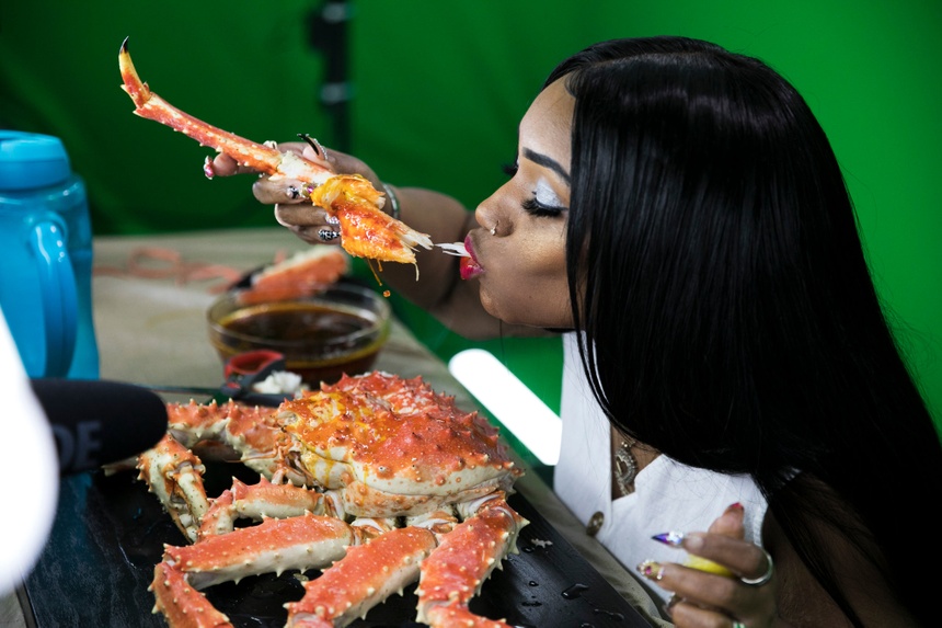 nguoi quay mukbang tu vong vi an qua nhieu anh 3