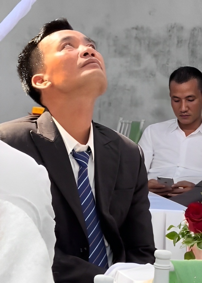 cuoi con gai ban than anh 2