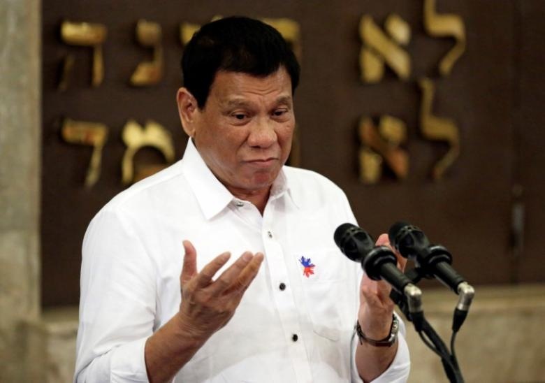 Duterte khong doi dau Trung Quoc anh 1