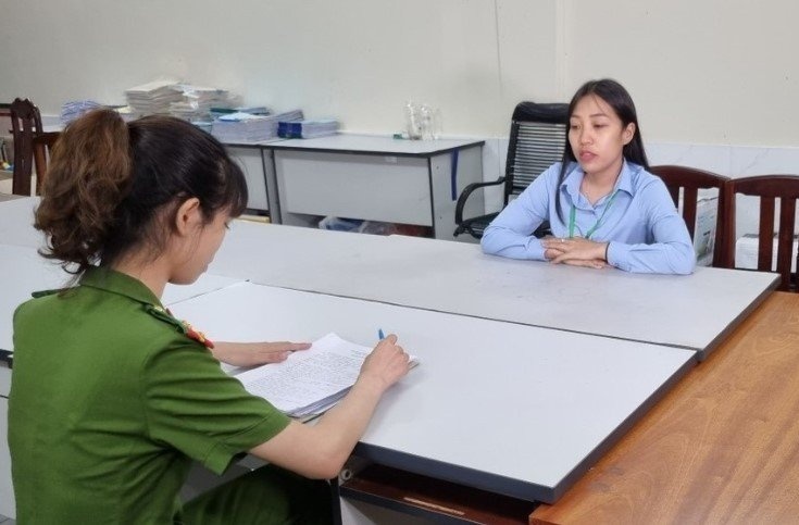 vu ba Nguyen Phuong Hang anh 1