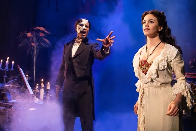 Bong ma trong nha hat,  Opera Palais Garnier,  Phap anh 2