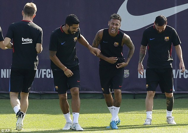 Messi tro lai tap luyen anh 4