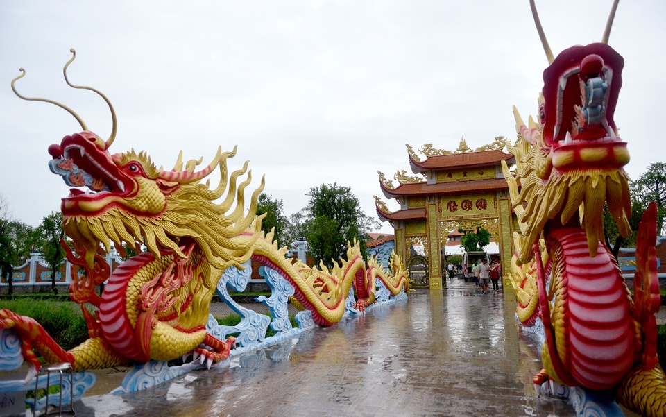 nhà thờ tổ của Hoài Linh ảnh 4