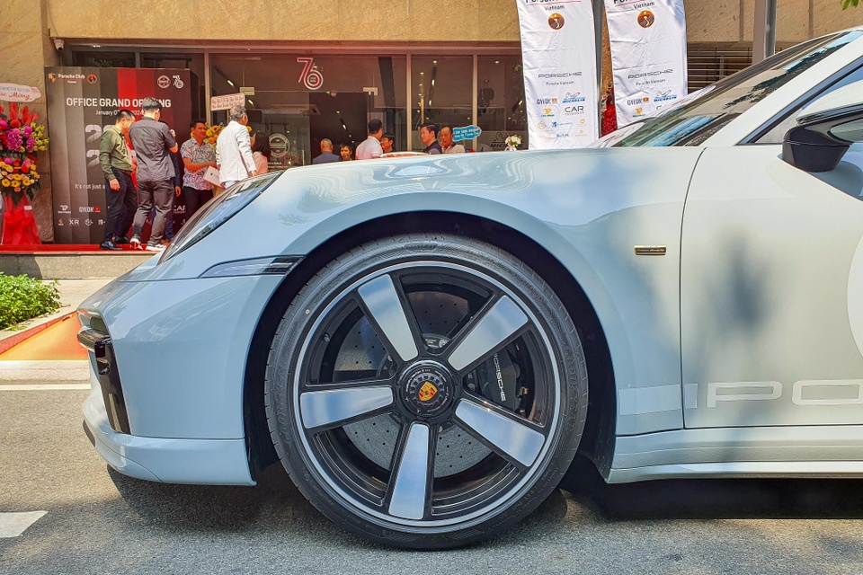 cuong do la,  nguyen quoc cuong,  porsche,  911,  porsche 911,  911 sport classic,  sieu xe,  porsche 911 sport classic anh 8