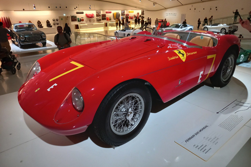 ferrari,  trien lam,  sieu xe,  trung bay,  bao tang,  Museo Enzo Ferrari Modena,  sf90,  monza sp1,  daytona sp3,  488 spider,  812 gts,  812 competizione,  f12tdf,  portofino,  360 barchetta anh 18