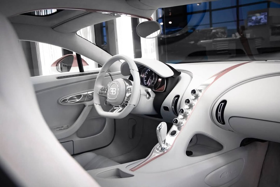 Bugatti_Chiron_Sport_Alice_13.jpg
