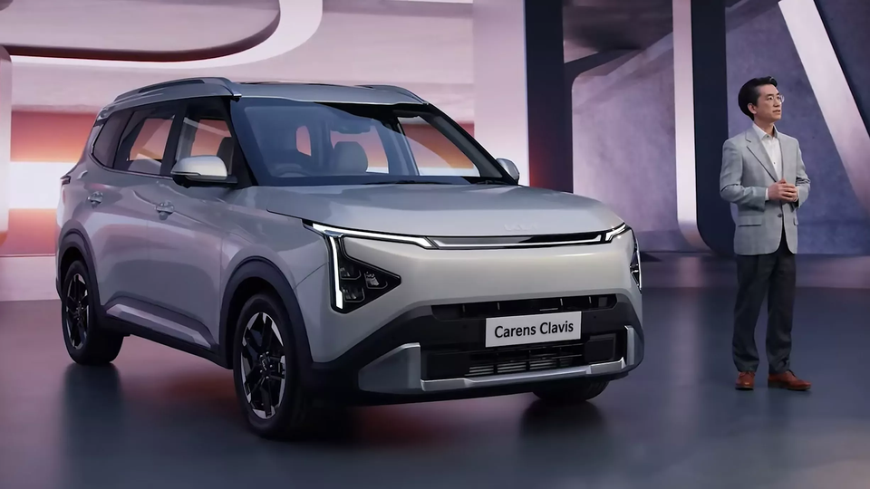 Kia Carens Clavis - MPV phiên bản mới lộ diện