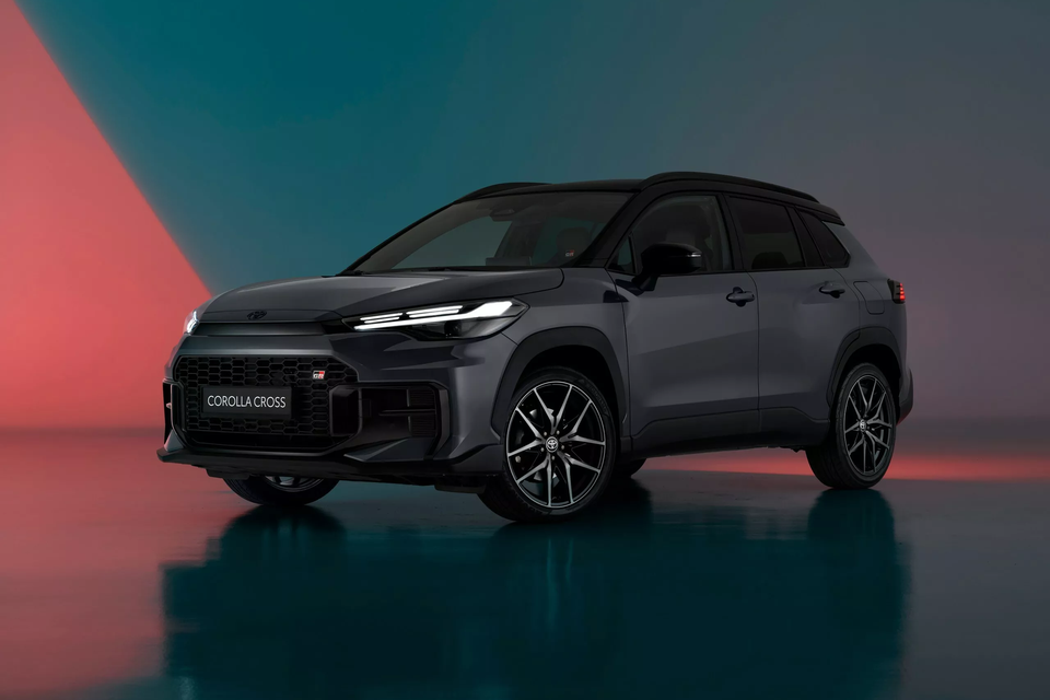 Toyota Corolla Cross 2026 hé lộ bản nâng cấp thể thao GR Sport