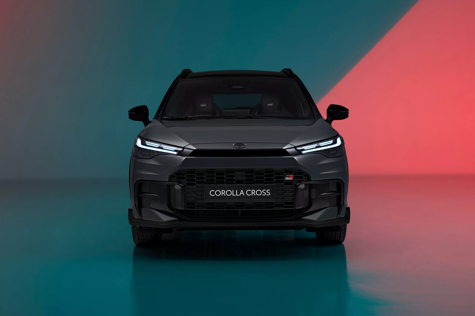 toyota,  Corolla Cross,  GR Sport,  toyota Corolla Cross,  Corolla Cross gr sport,  gr,  gazoo racing,  suv,  suv hang b,  hybrid,  chau au anh 15