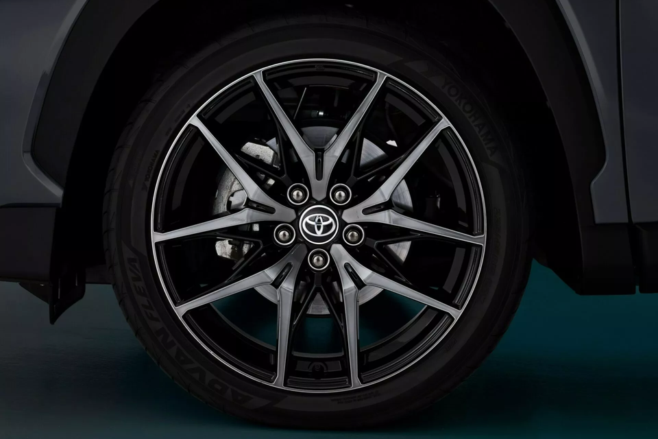 toyota,  Corolla Cross,  GR Sport,  toyota Corolla Cross,  Corolla Cross gr sport,  gr,  gazoo racing,  suv,  suv hang b,  hybrid,  chau au anh 5