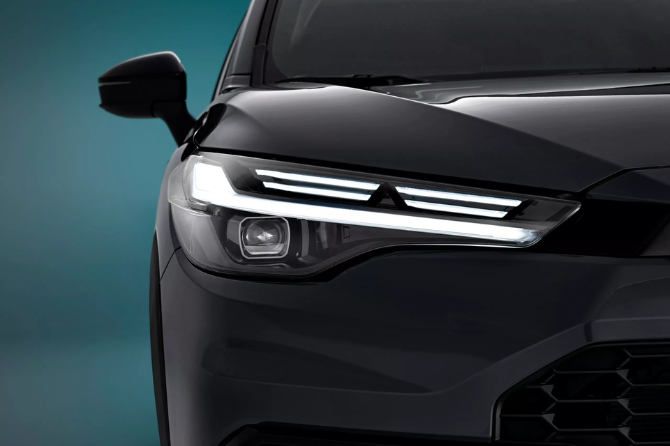 toyota,  Corolla Cross,  GR Sport,  toyota Corolla Cross,  Corolla Cross gr sport,  gr,  gazoo racing,  suv,  suv hang b,  hybrid,  chau au anh 4