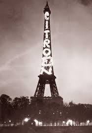 5. Cuối những năm 1920 và đầu những năm 1930, tháp Eiffel trở thành biển quảng cáo với 3 cạnh của nó là những tấm biển của hãng ôtô Citroën.