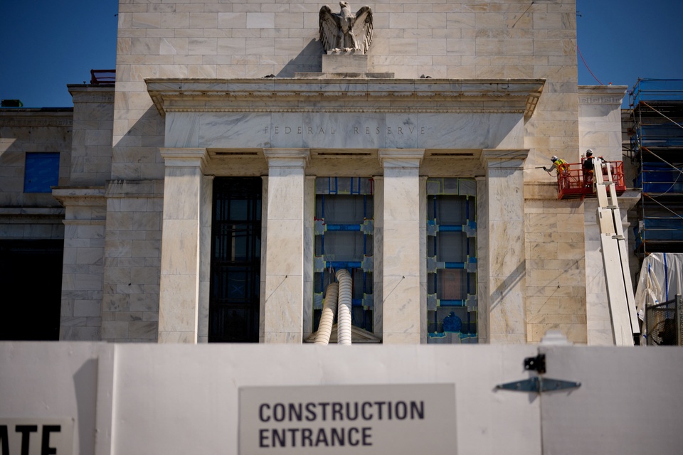 Chủ tịch Fed không nhượng bộ ông Trump