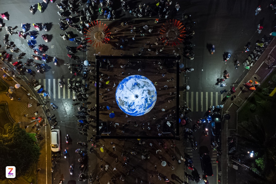 hình trái đất khổng lồ ảnh 2 hinh trai dat khong lo anh 2