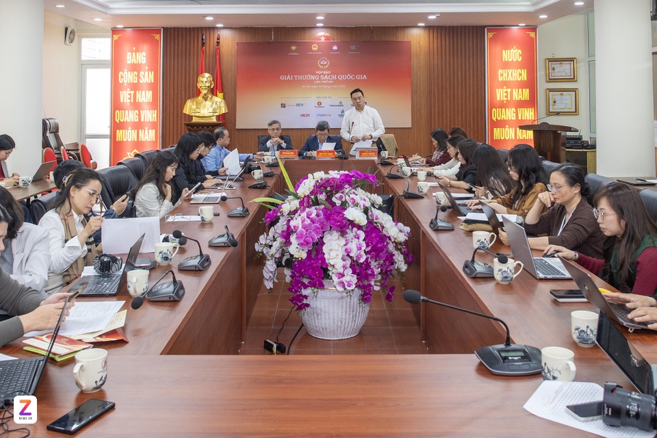 giai thuong sach quoc gia anh 5