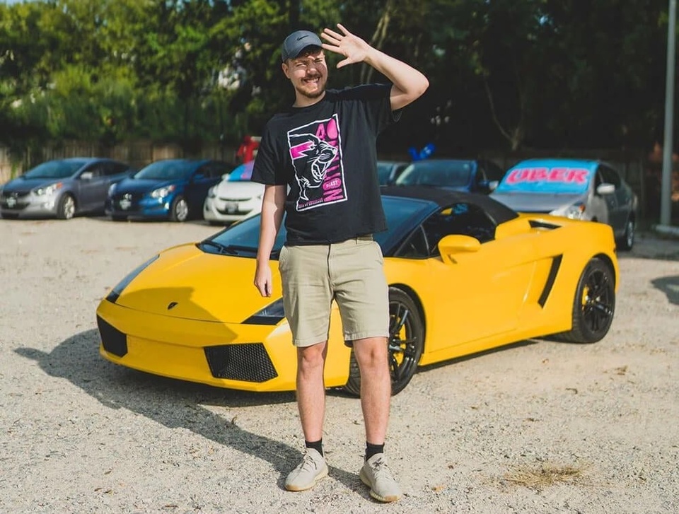 MrBeast's car photo 4