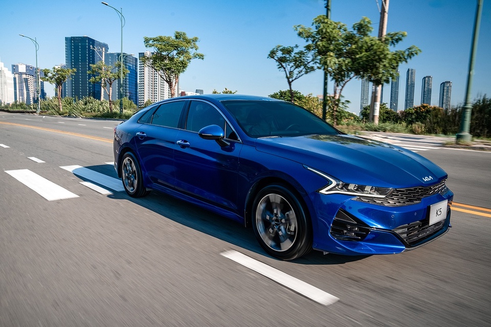 Kia,  K5 anh 1