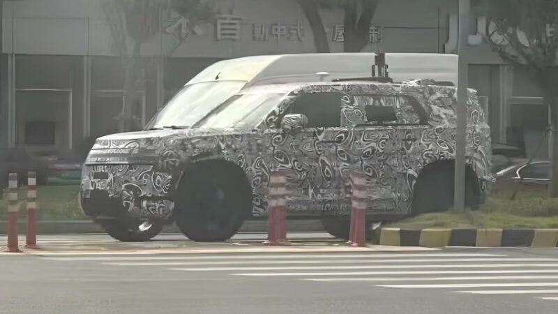 Xe dien Land Rover anh 1